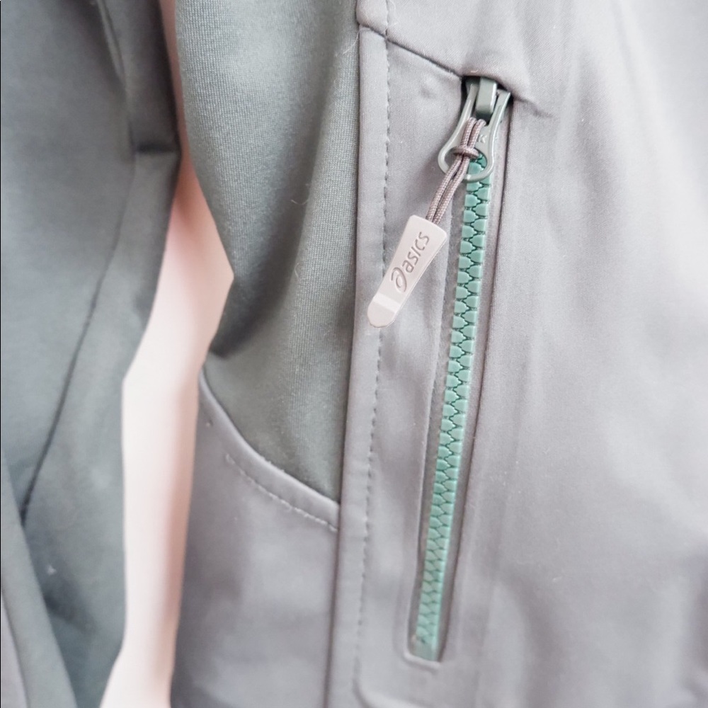 ASICS FITNESS JACKET LIKE NEW - Picture 4 of 5